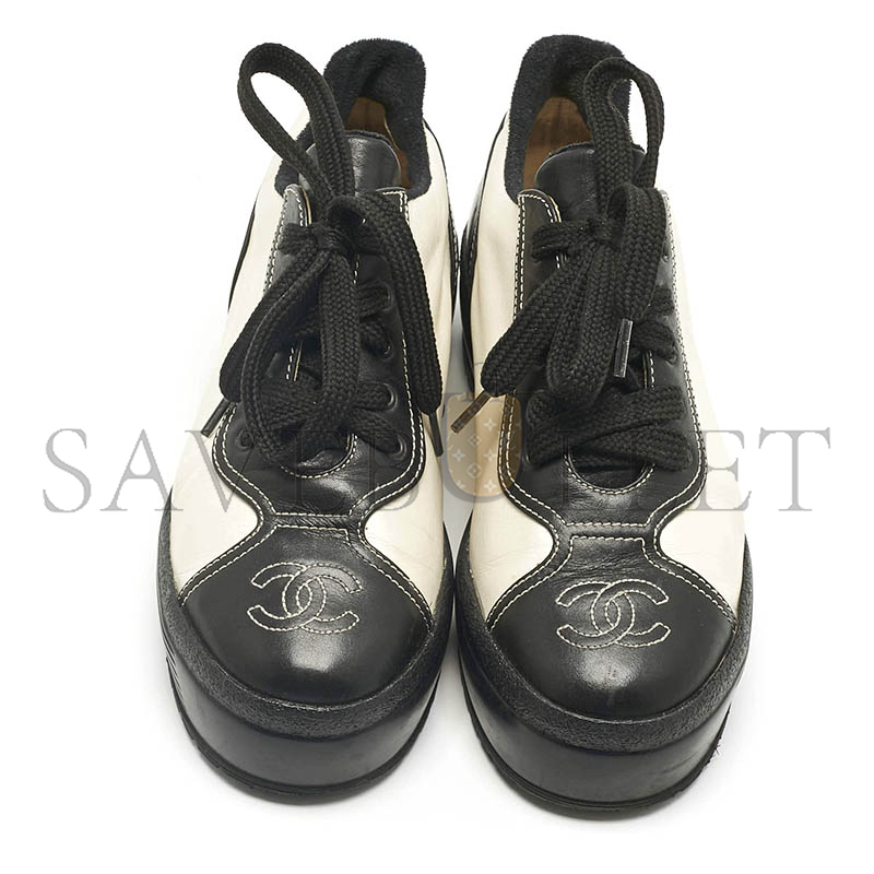 CHANEL CHANEL BLACK LEATHER CC PLATFORM SNEAKERS
